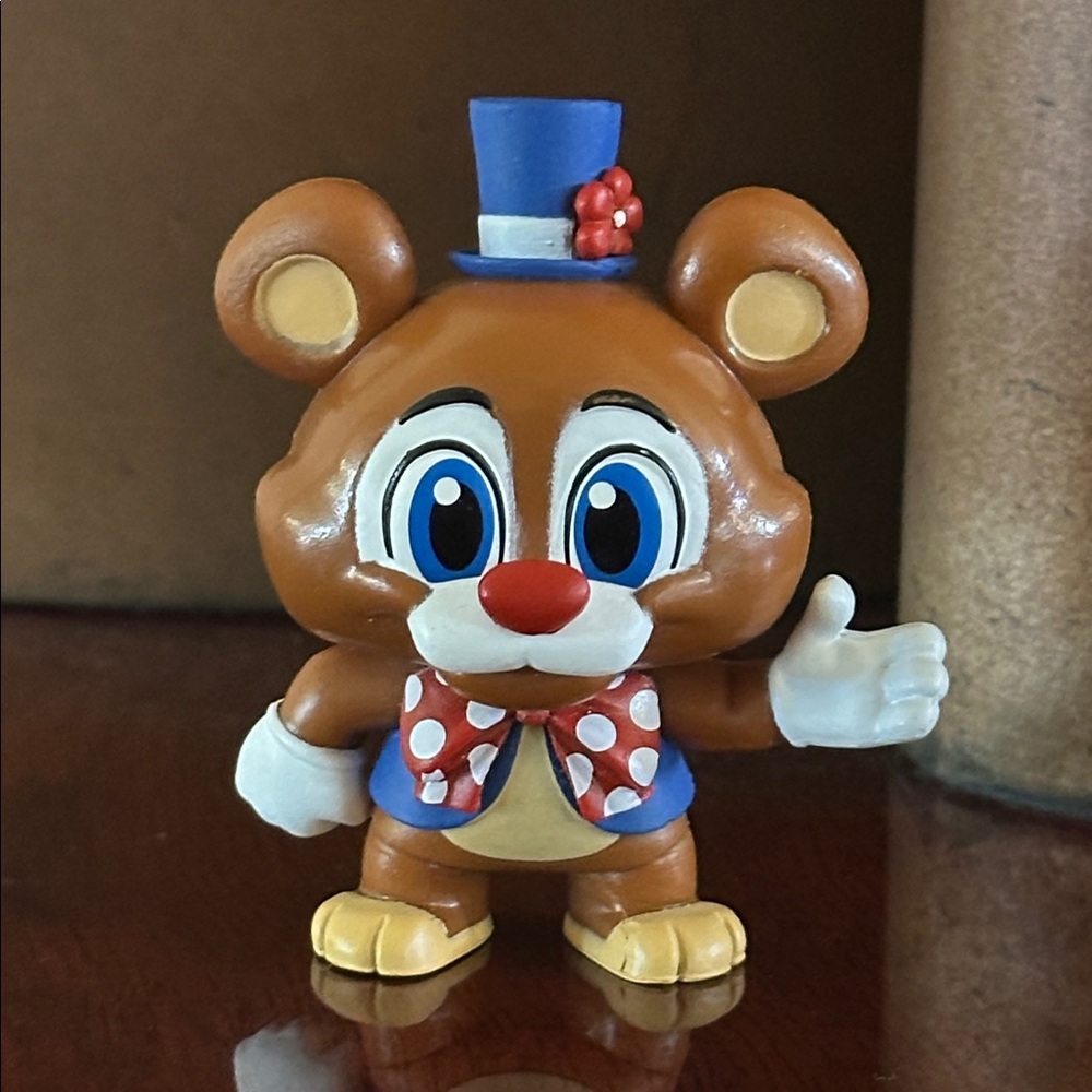 Funko 2023 Five Nights at Freddy's Mystery Mini Figure - Circus Freddy